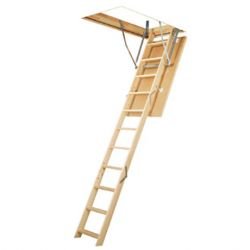 Opvouwbare trap met houten ladder